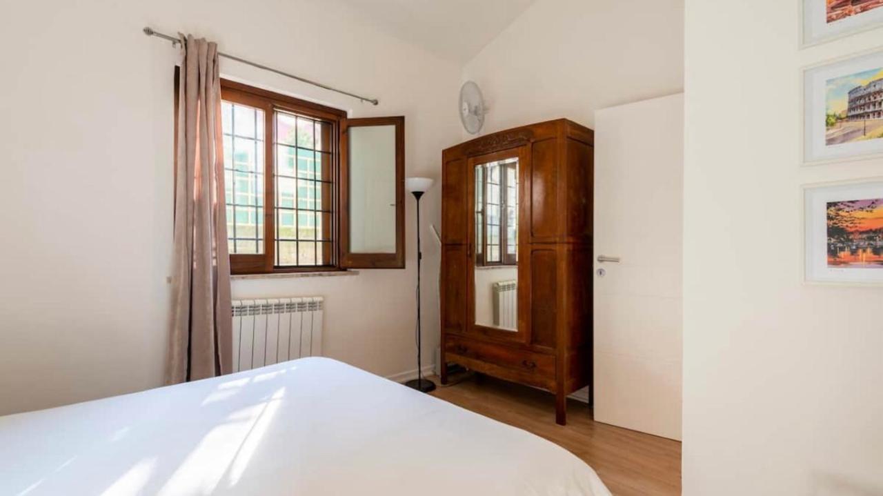 Independent House With Private Patio In Rome Villa Екстериор снимка